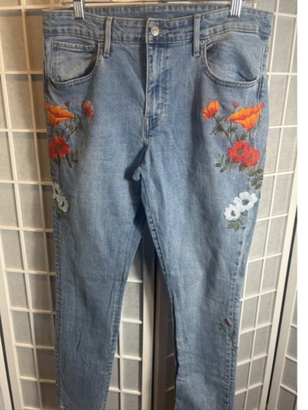 Levi's Embroidered Skinny Jean